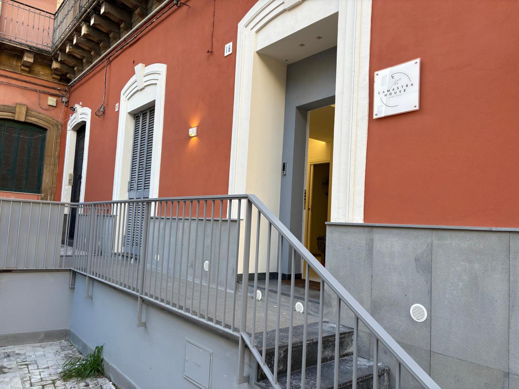 Camastra House Appartamento *